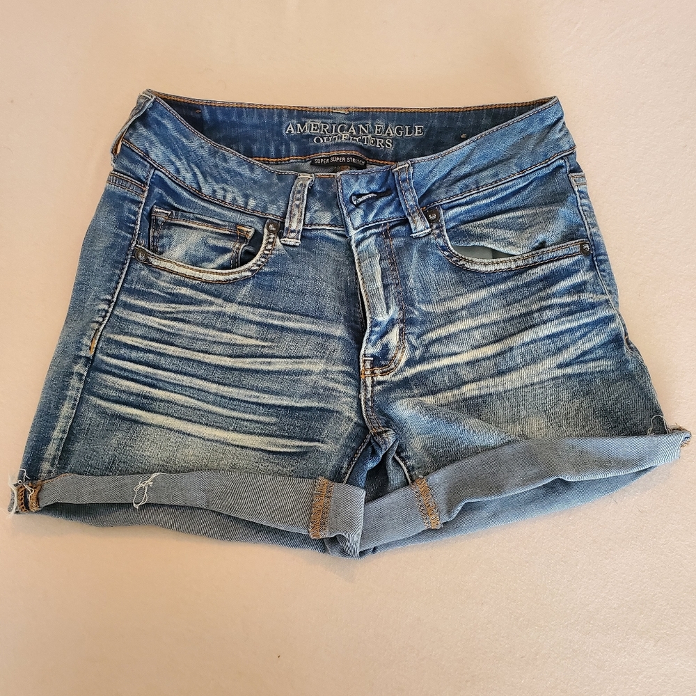 American Eagle Super Stretch Light Shorts Midi